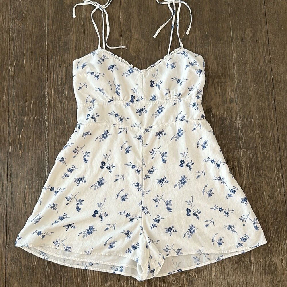 Abercrombie & Fitch Linen Floral Romper